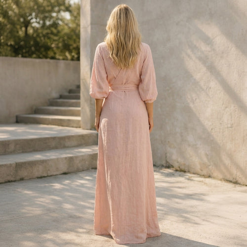Vestido largo liso con escote